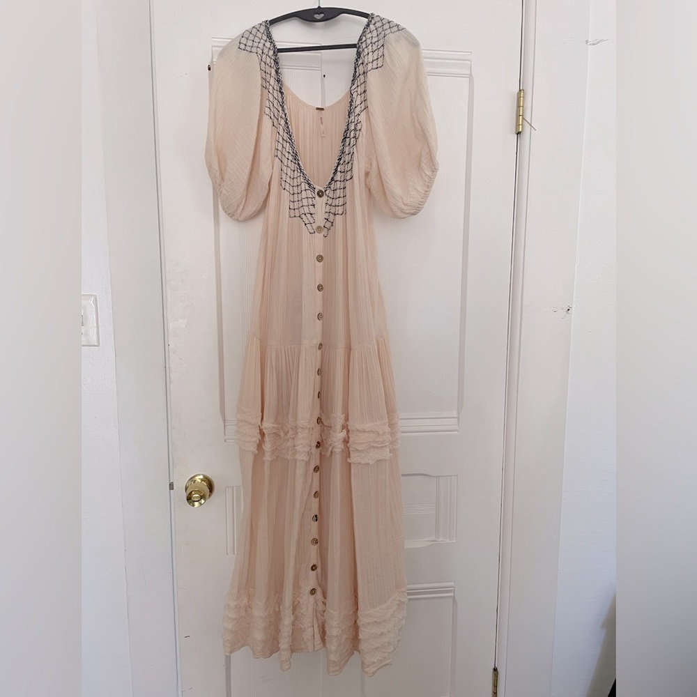 Free People off white sun dress with pockets